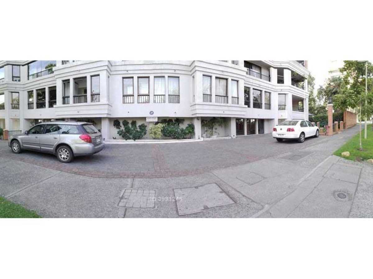 Renato sanchez esquina enrique foster