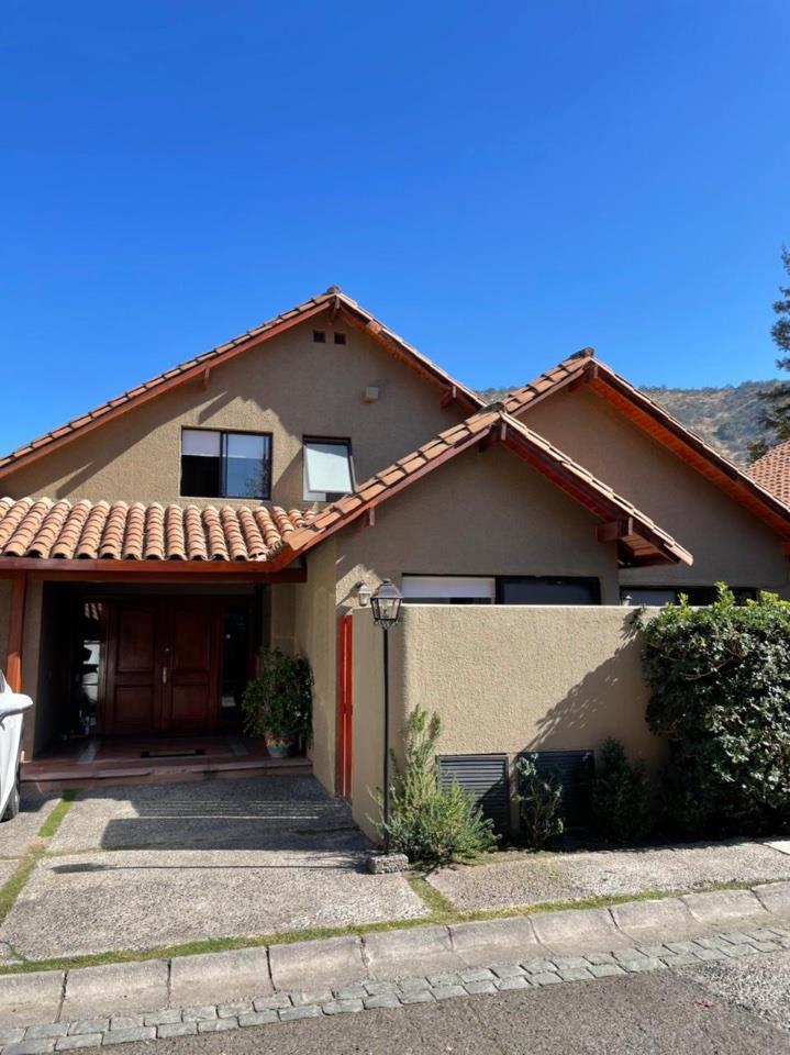 Padre ted Huard lo Barnechea